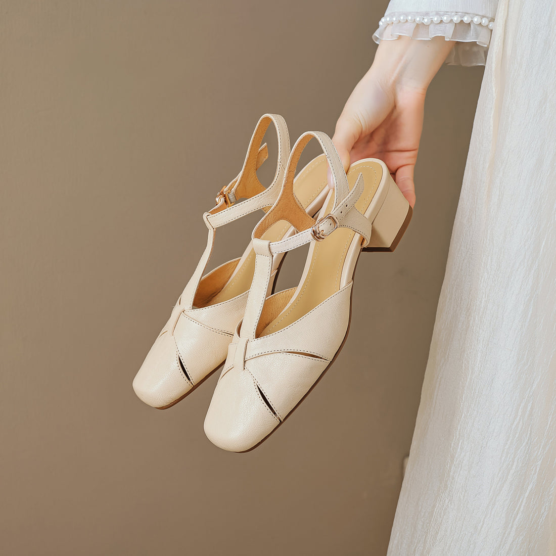 UK Women’s Summer Sandal Trends 2025: The Return of Vintage Leather Styles