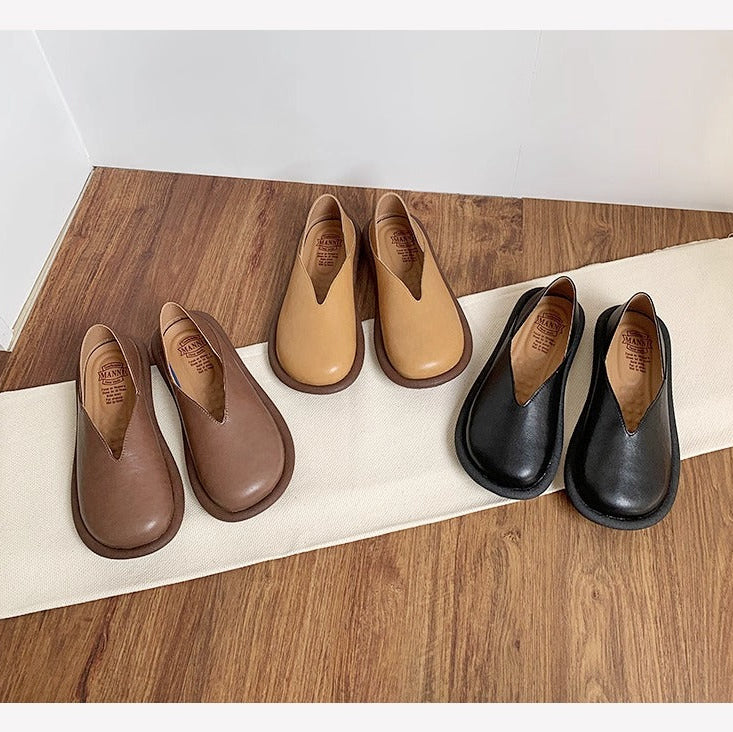 Women's Wide Toe Soft Leather Flats – Japanese V-Cut Backless Design