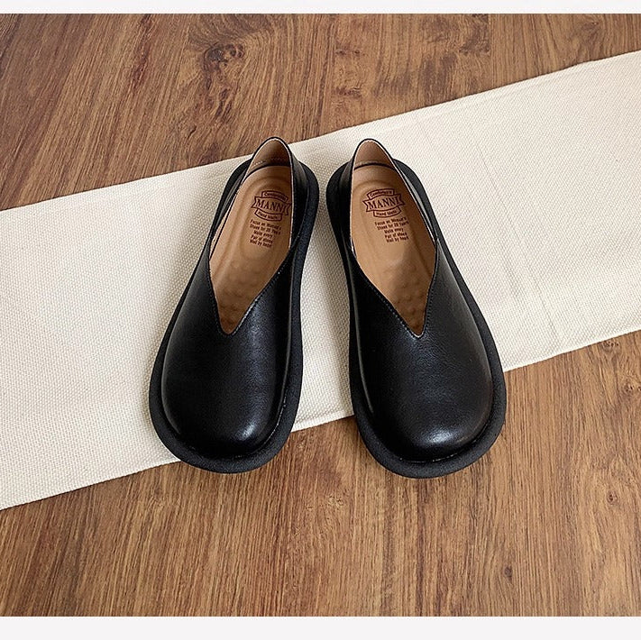Women's Wide Toe Soft Leather Flats – Japanese V-Cut Backless Design