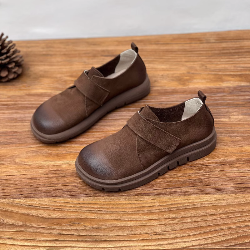 Women's Retro Comfort Leather Flat Casual Velcro Loafers