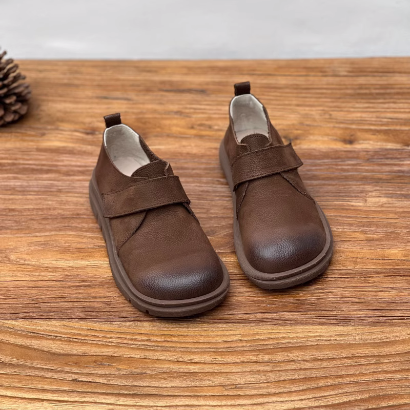 Women's Retro Comfort Leather Flat Casual Velcro Loafers