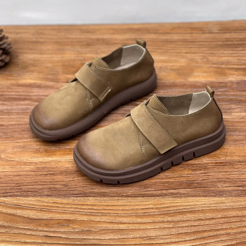 Women's Retro Comfort Leather Flat Casual Velcro Loafers