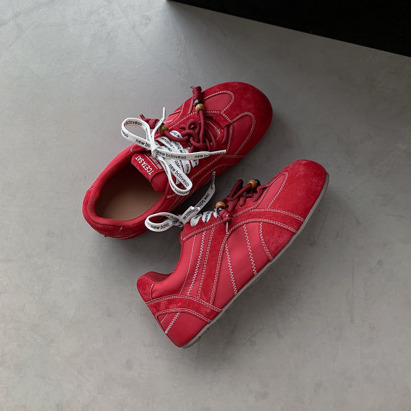 Trendy Women's Hidden Wedge Sneakers – Round-Toe Casual Shoes