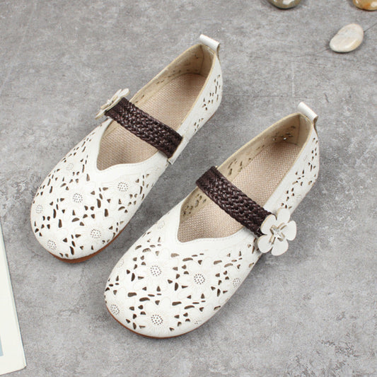 Women's Summers Mori Style Flower Decoration Hollow Hole Flat Sandals