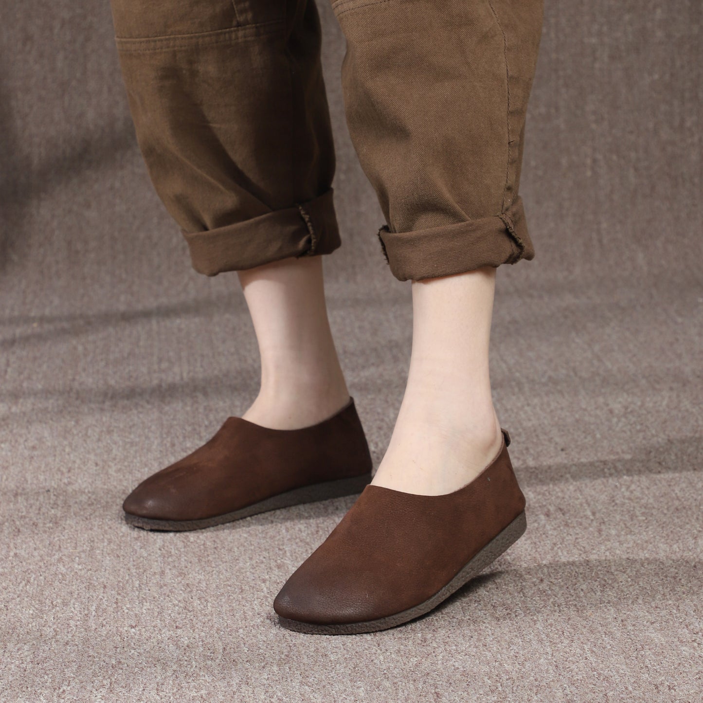 Women's Minimalist Soft Leather Slip-On Flats – Retro Style Comfort Shoes