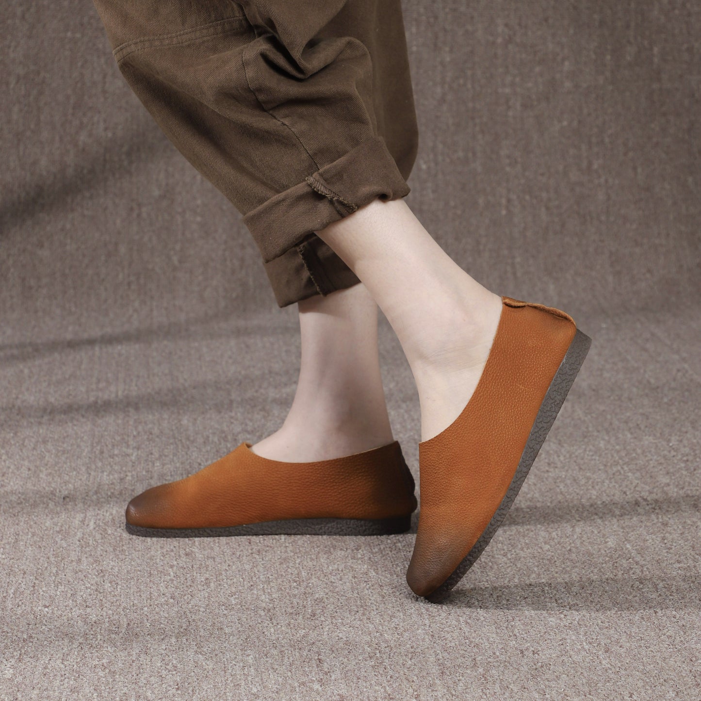 Women's Minimalist Soft Leather Slip-On Flats – Retro Style Comfort Shoes