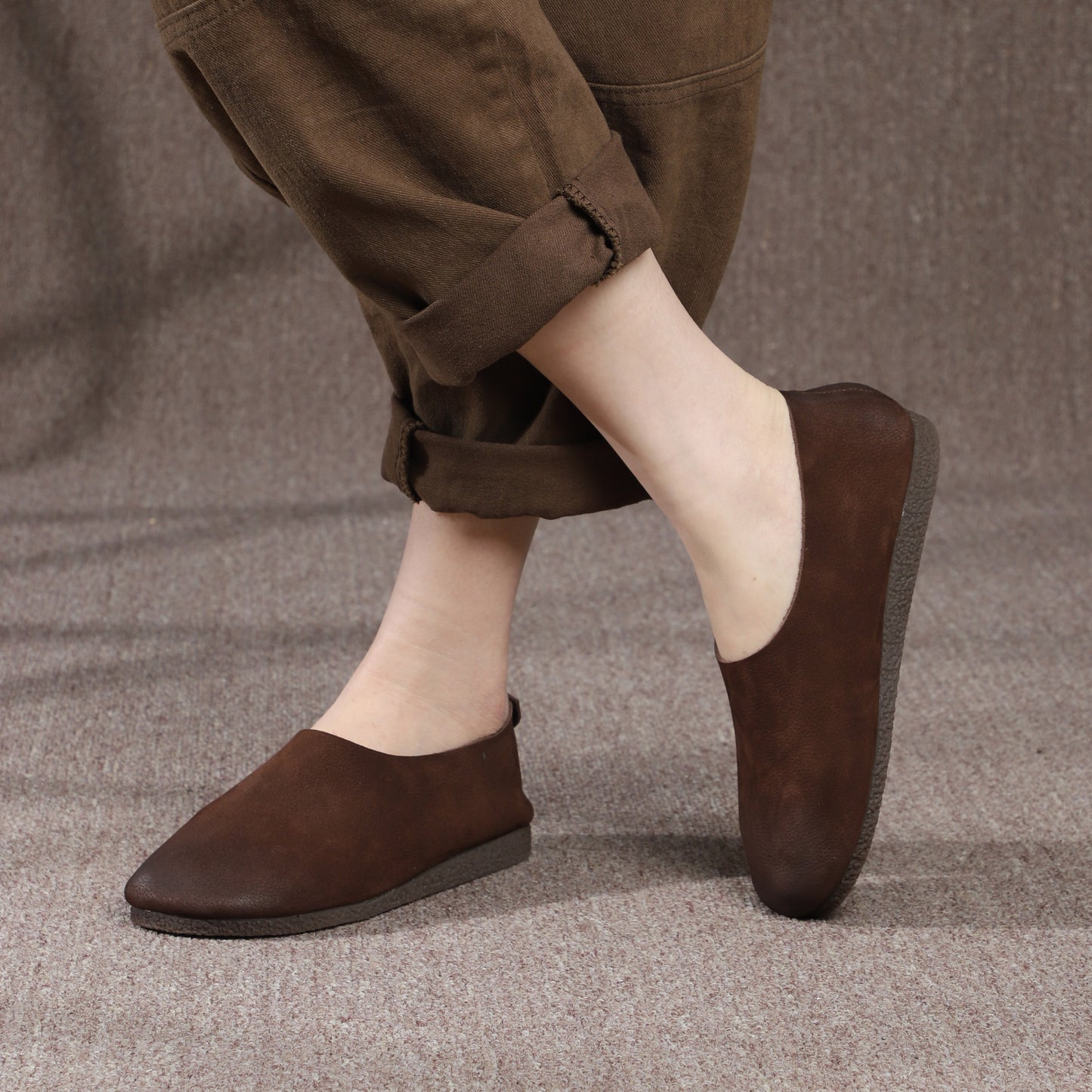 Women's Minimalist Soft Leather Slip-On Flats – Retro Style Comfort Shoes