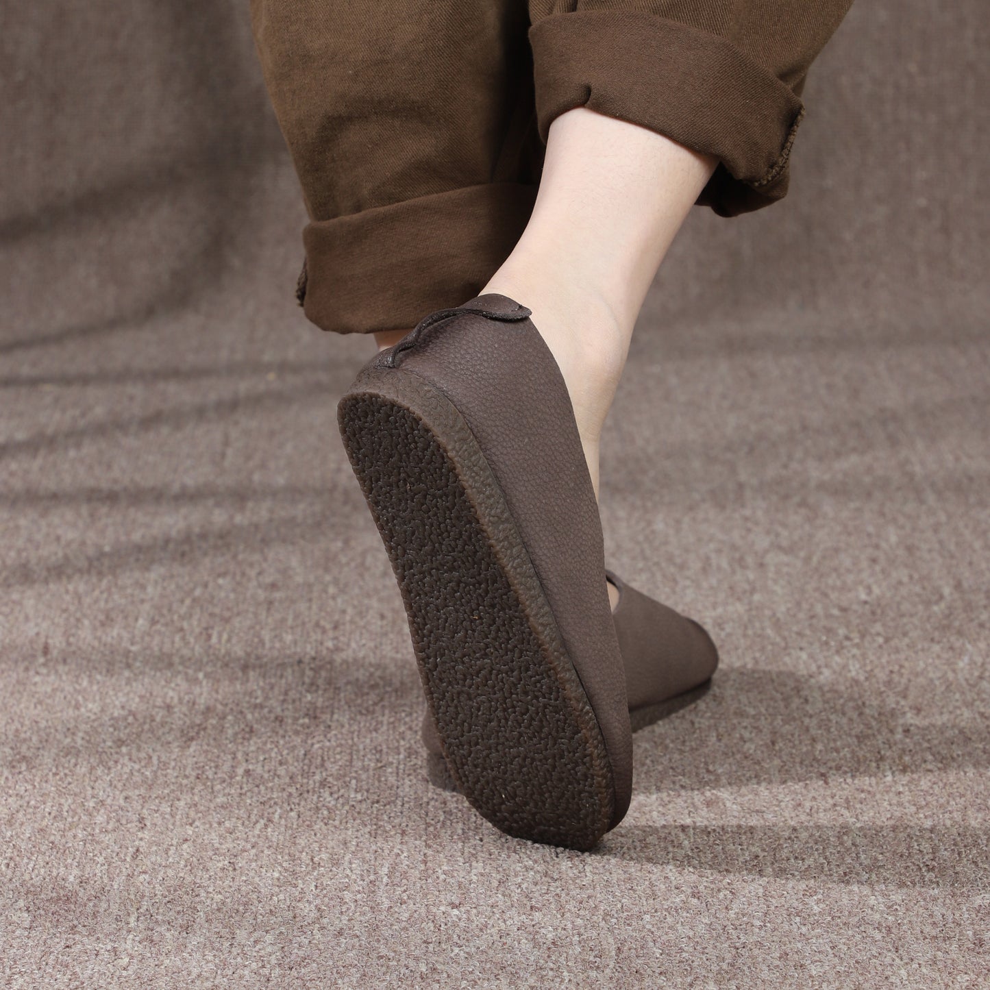 Women's Minimalist Soft Leather Slip-On Flats – Retro Style Comfort Shoes