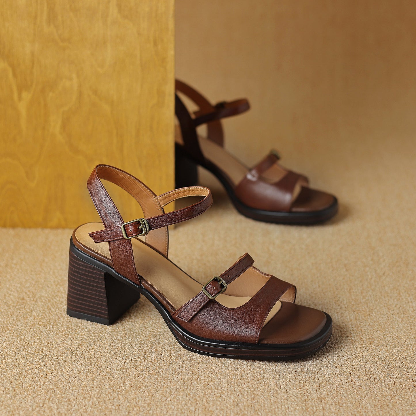 Women's Retro Leather Open-Toe Block Heel Sandals – Vintage Style