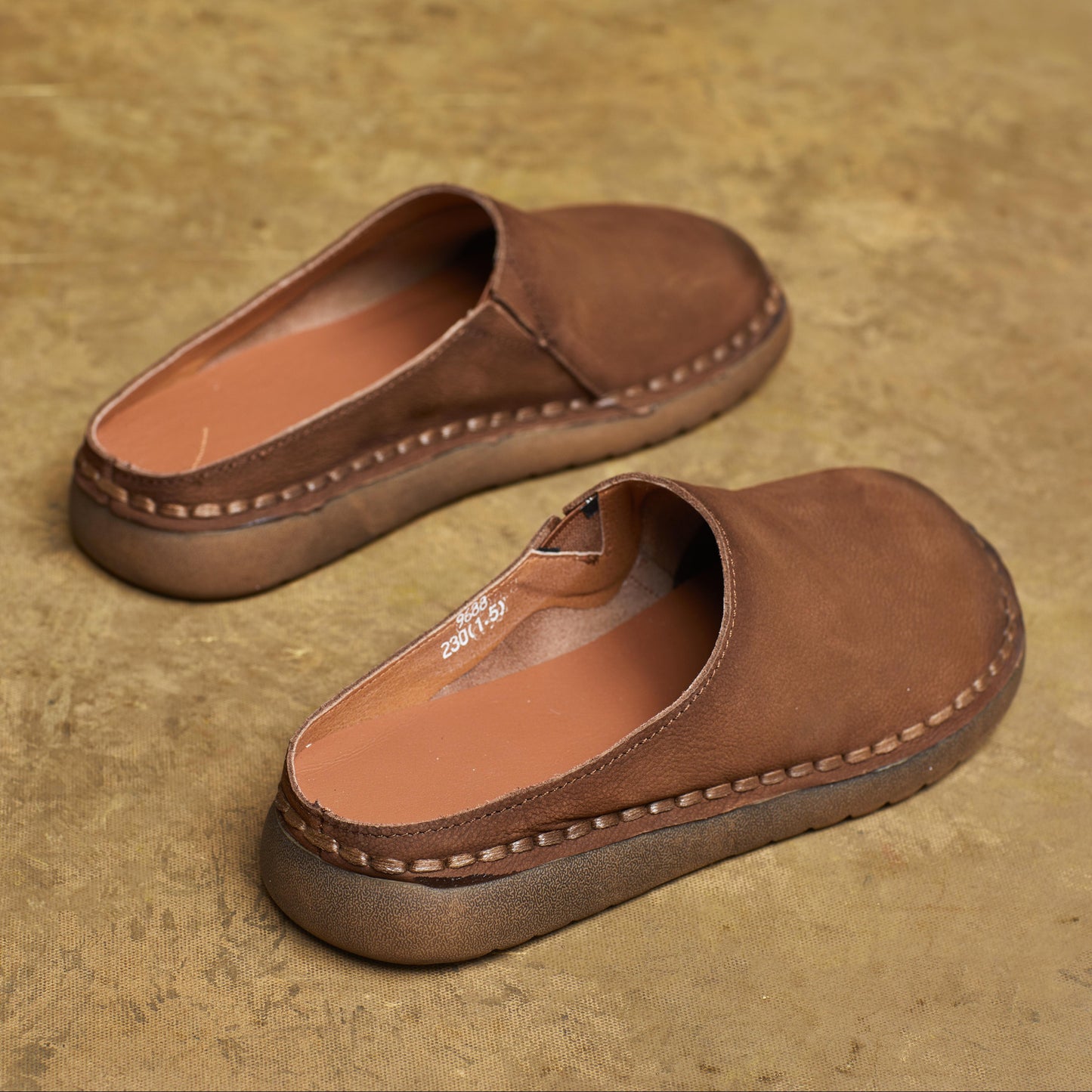 Women's Handmade Leather Minimalist Round Toe Mule Shoes