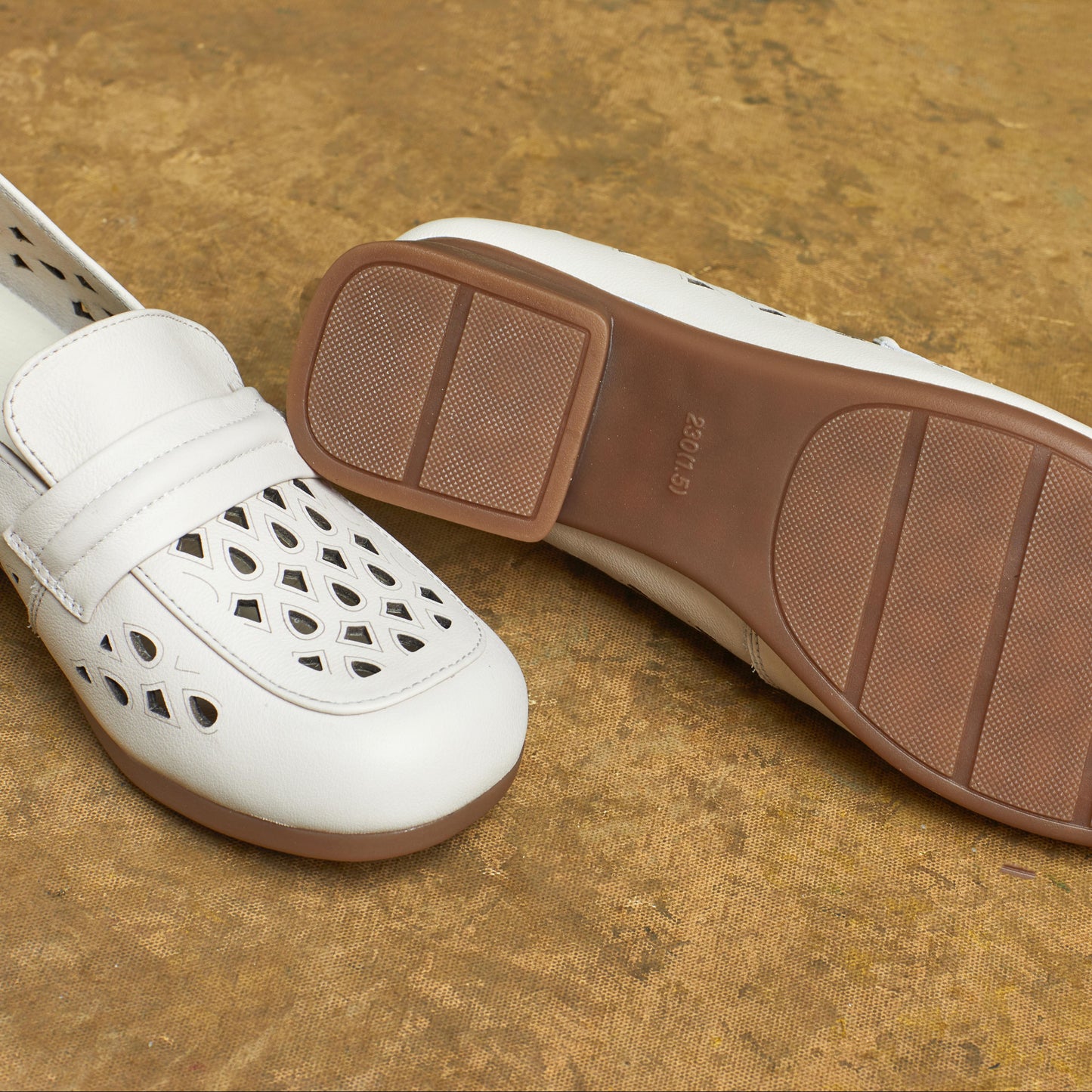 Women's Leather Summer Hollow Out Closed Toe Block Heel Sandals Loafers