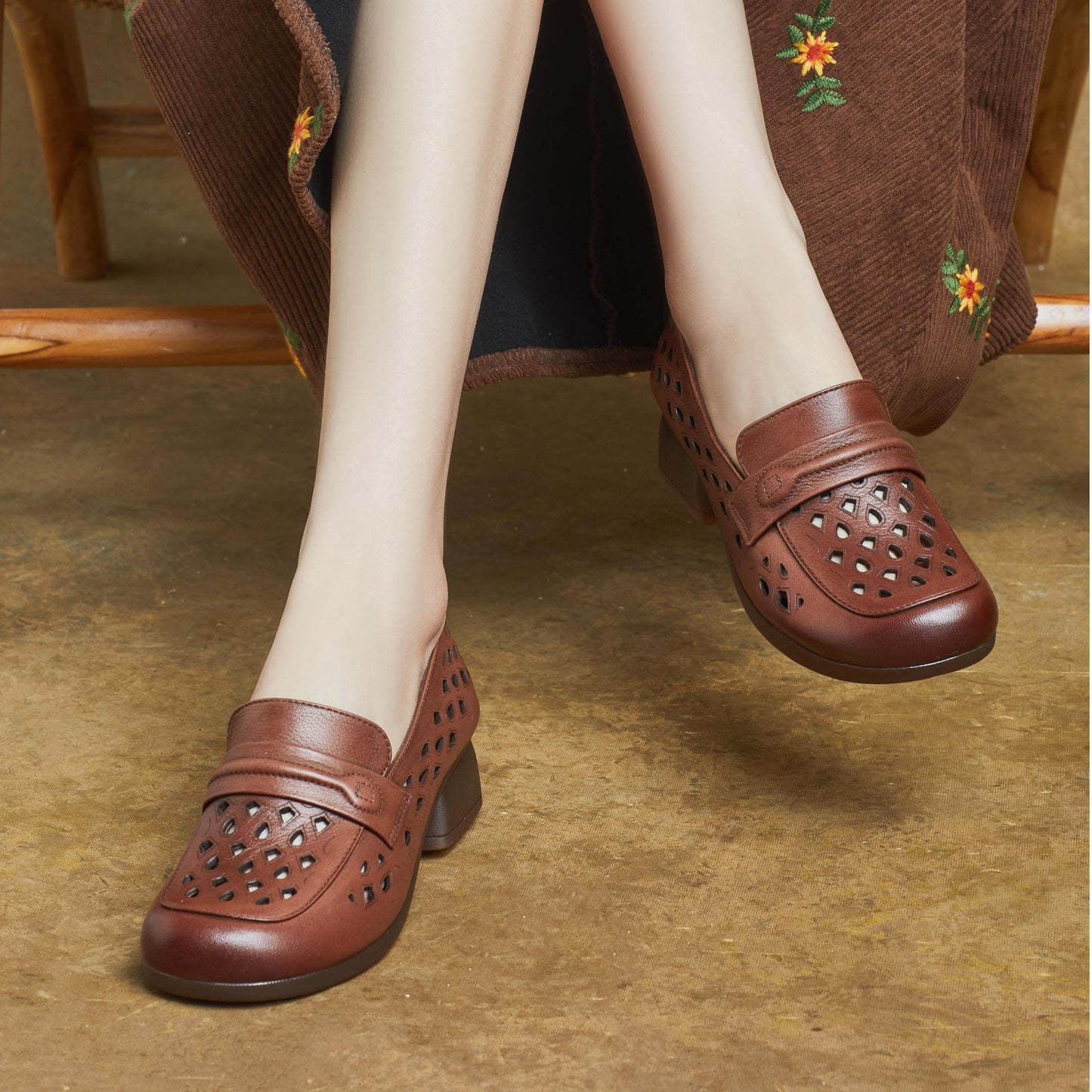 Women's Leather Summer Hollow Out Closed Toe Block Heel Sandals Loafers