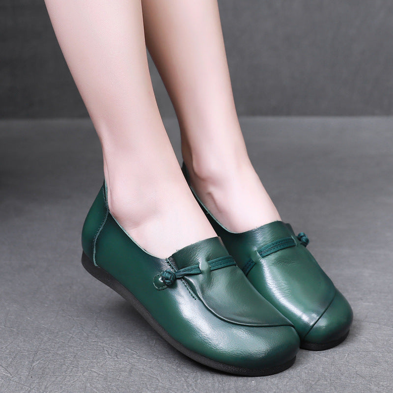 Women's Retro Slip-On Flats – Comfortable Everyday Shoes
