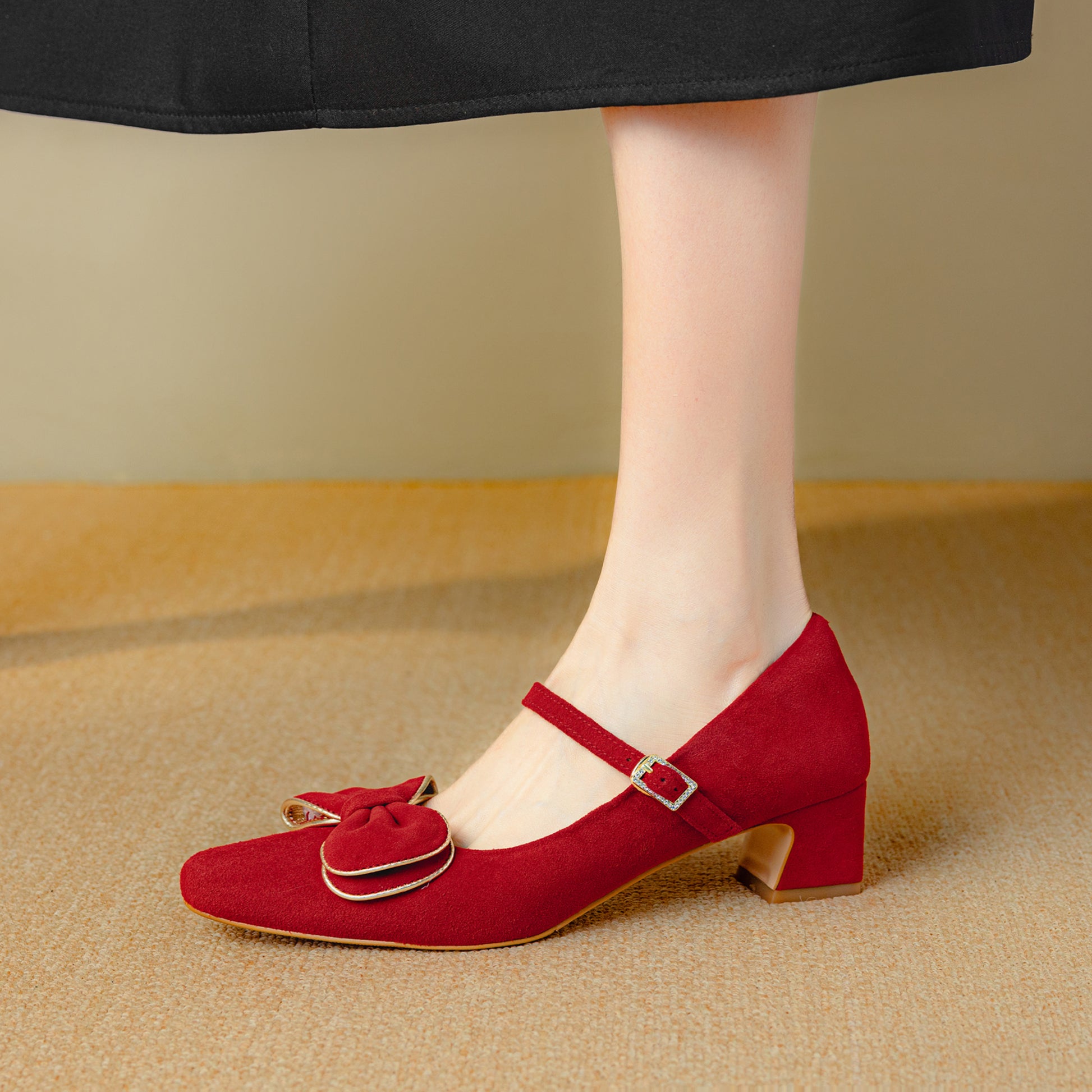 Suede Buckle With Bowknot Low Heeled Retro Women's Shoes - RetroStep