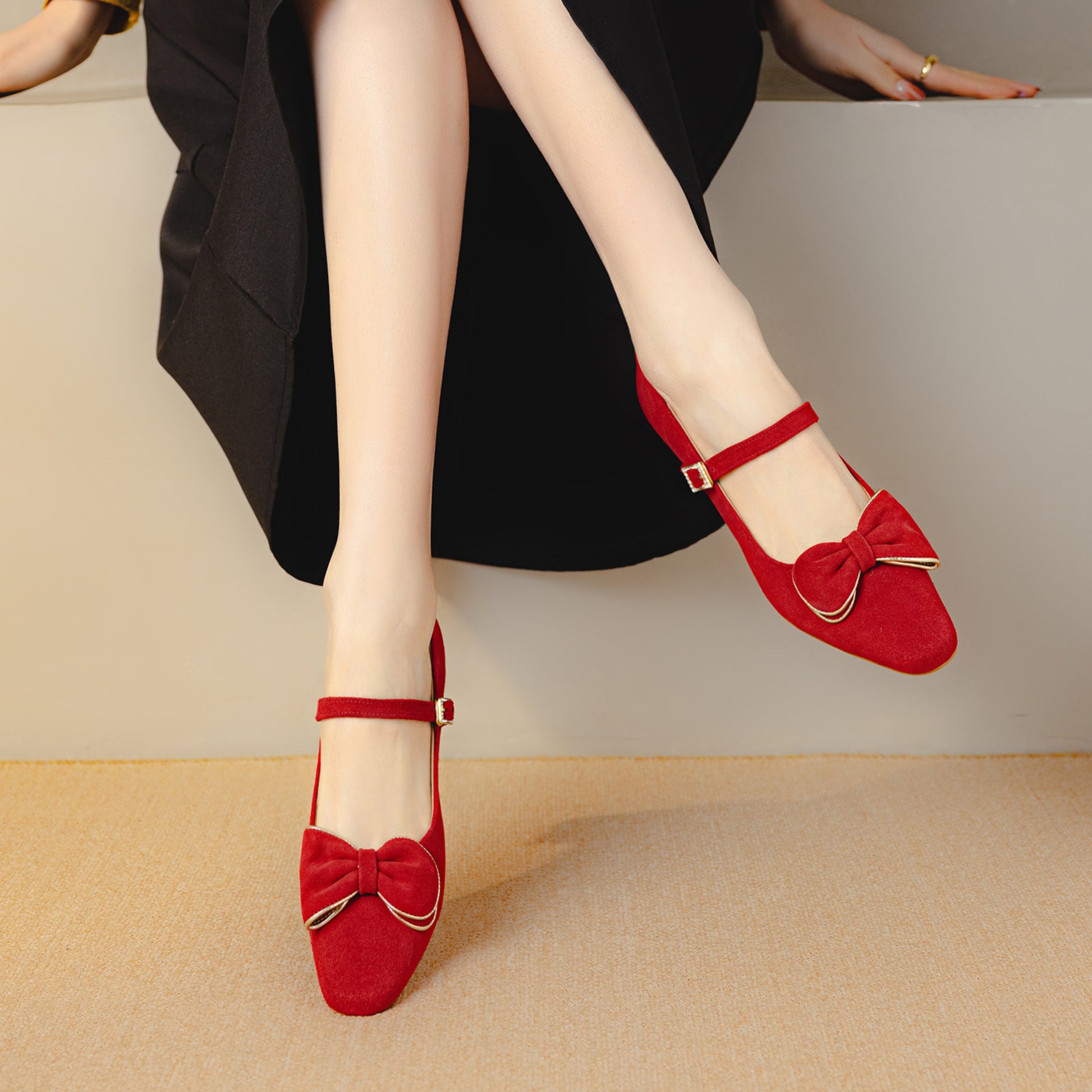 Suede Buckle With Bowknot Low Heeled Retro Women's Shoes - RetroStep