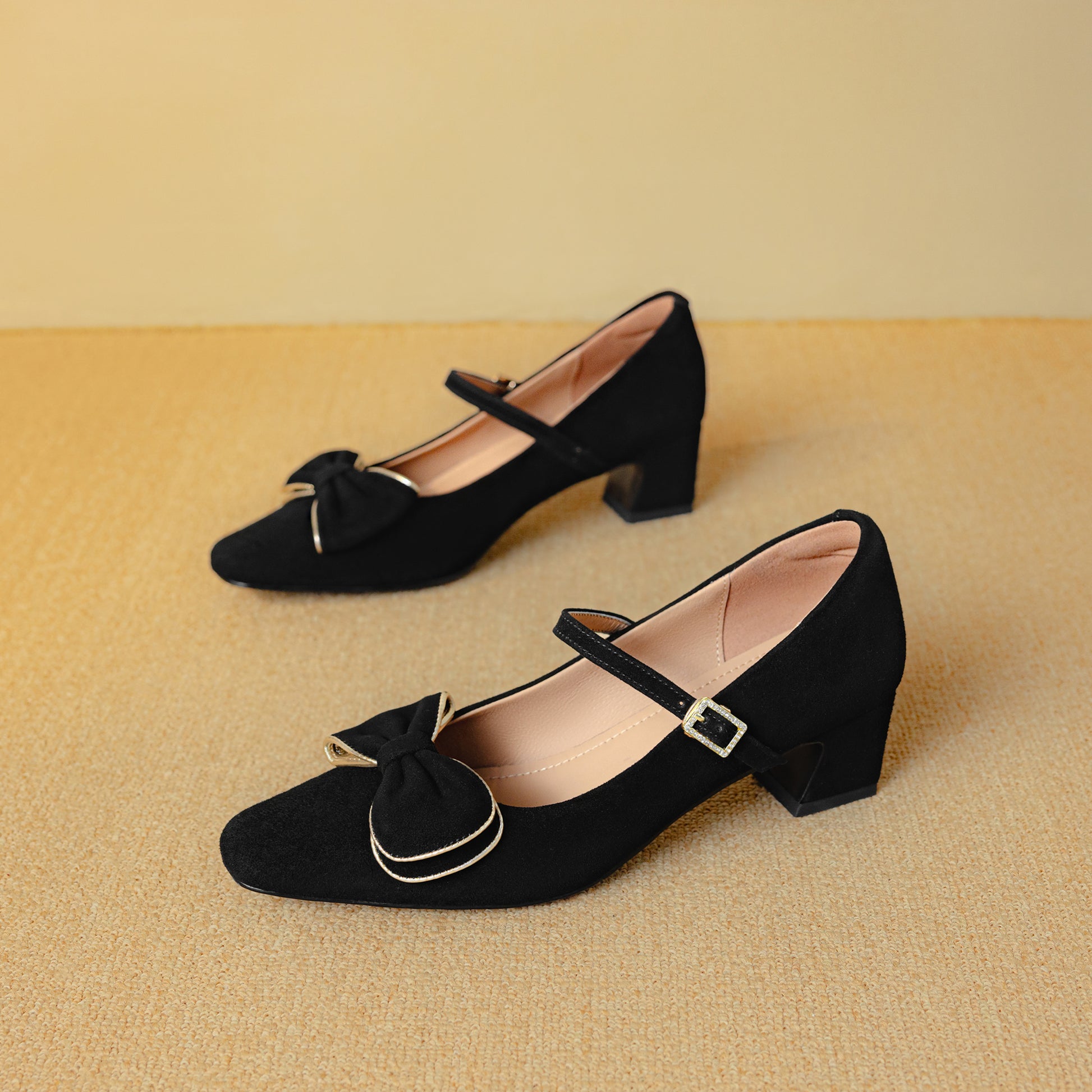 Suede Buckle With Bowknot Low Heeled Retro Women's Shoes - RetroStep
