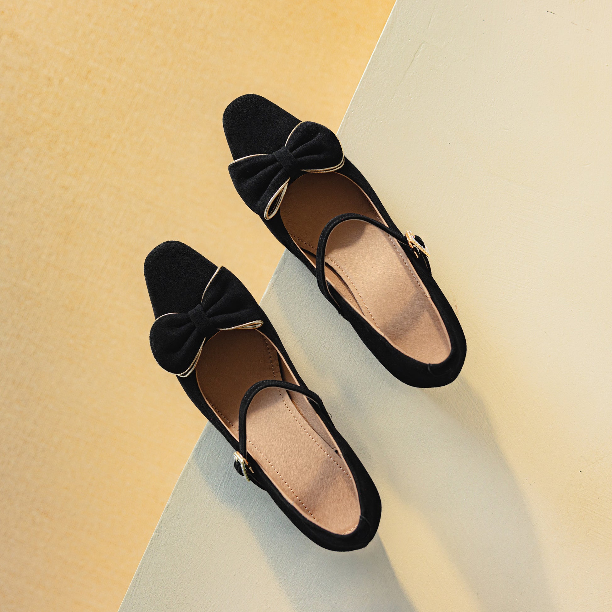 Suede Buckle With Bowknot Low Heeled Retro Women's Shoes - RetroStep