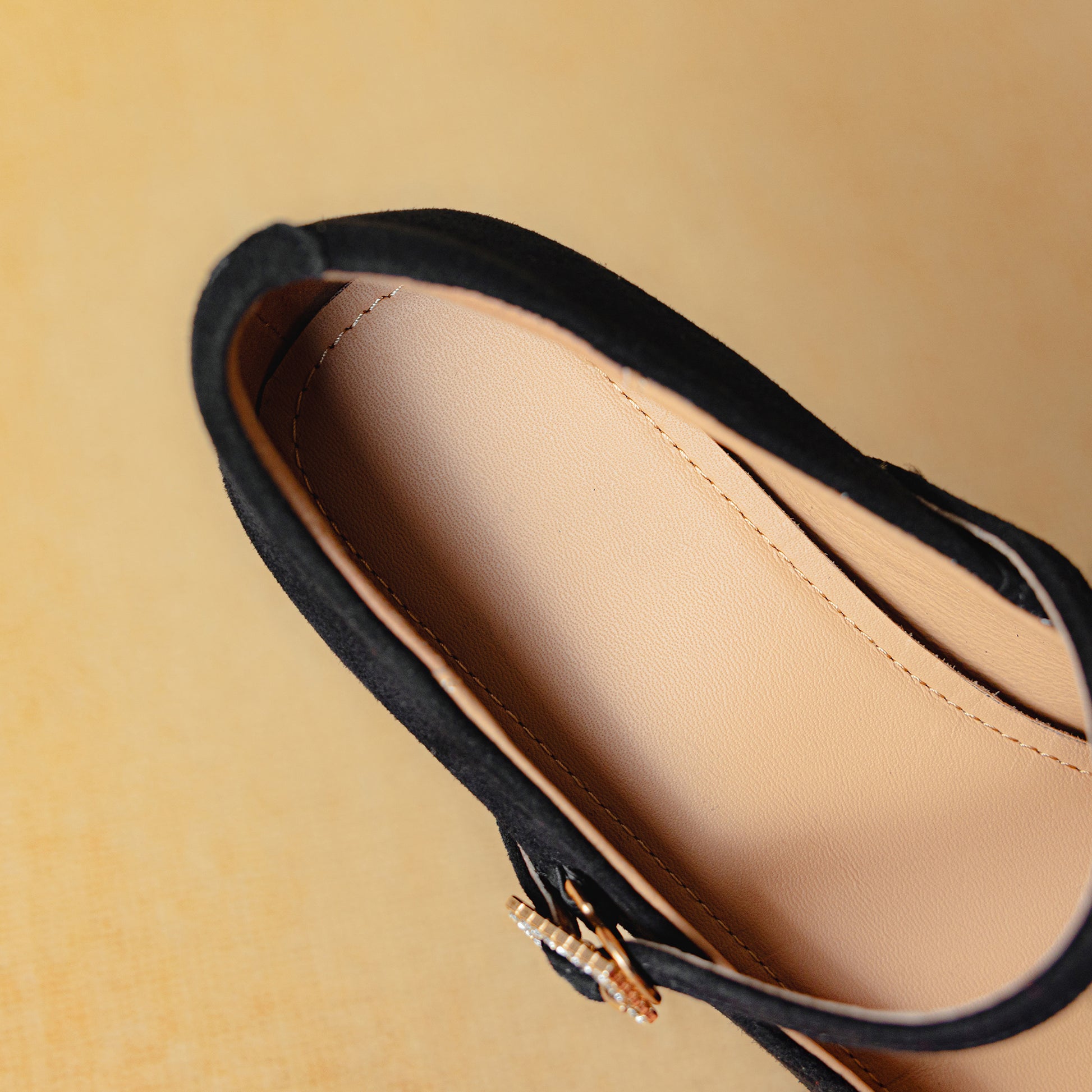 Suede Buckle With Bowknot Low Heeled Retro Women's Shoes - RetroStep