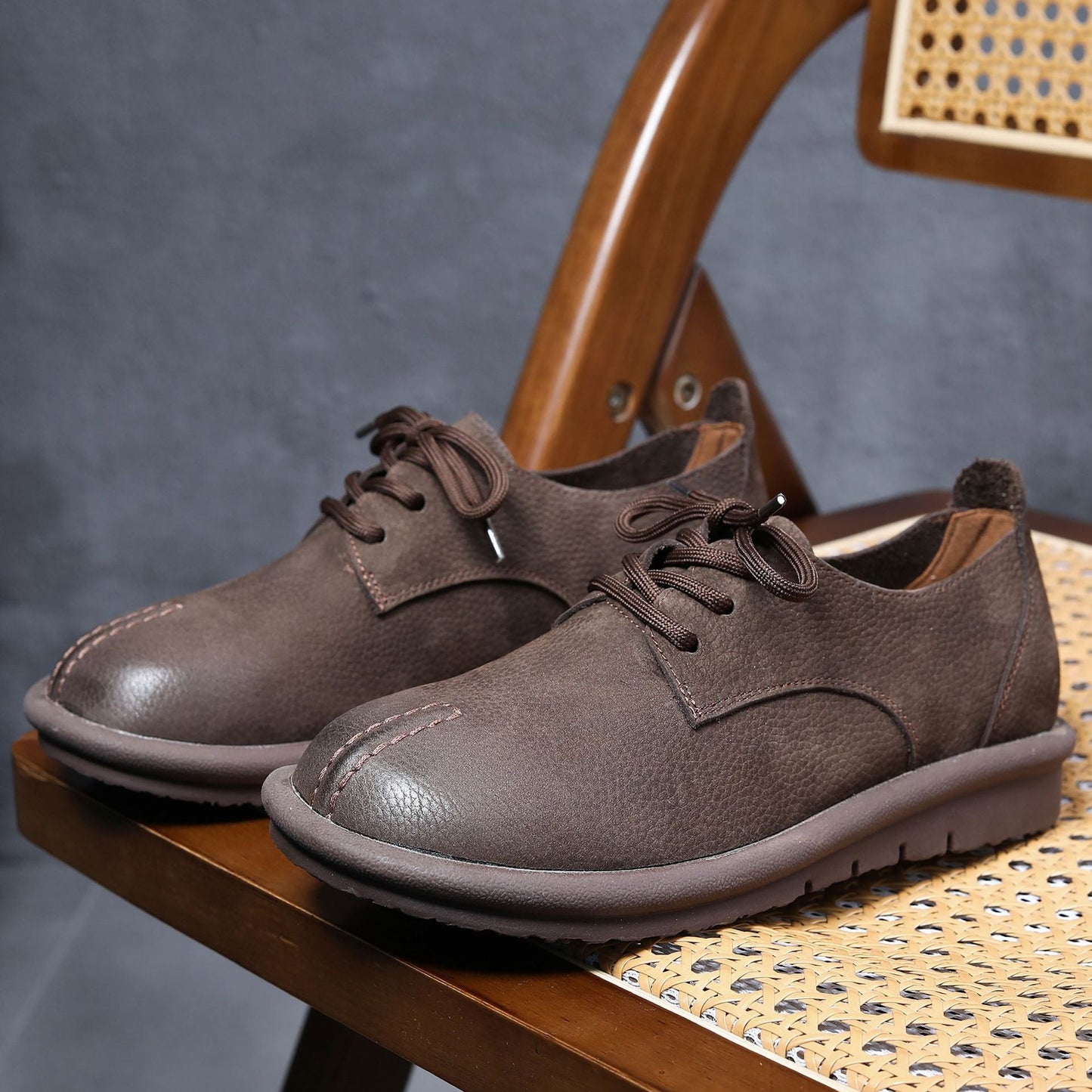 Women's Vintage Handmade Solid Soft Leather Casual Lace-up Shoes