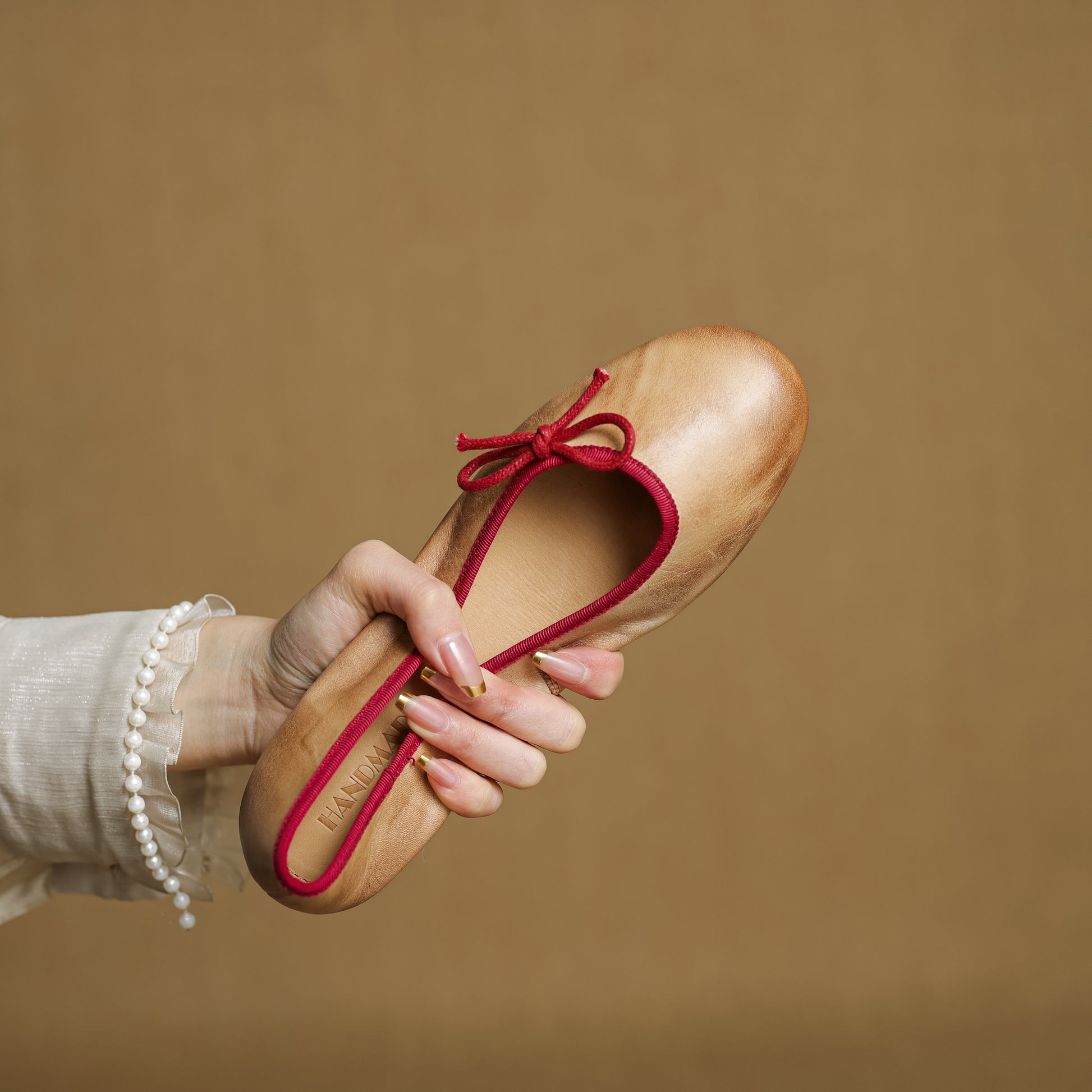 Handmade Comfortable Leather Flat Women's Shoes Minimalist Retro Style - RetroStep