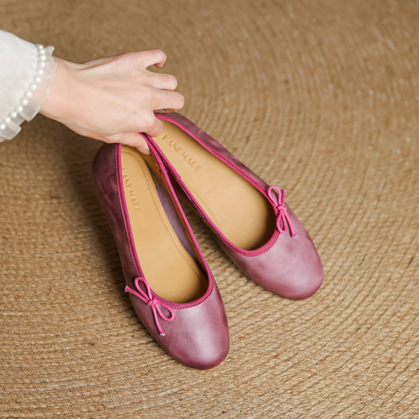 Handmade Comfortable Leather Flat Women's Shoes Minimalist Retro Style - RetroStep