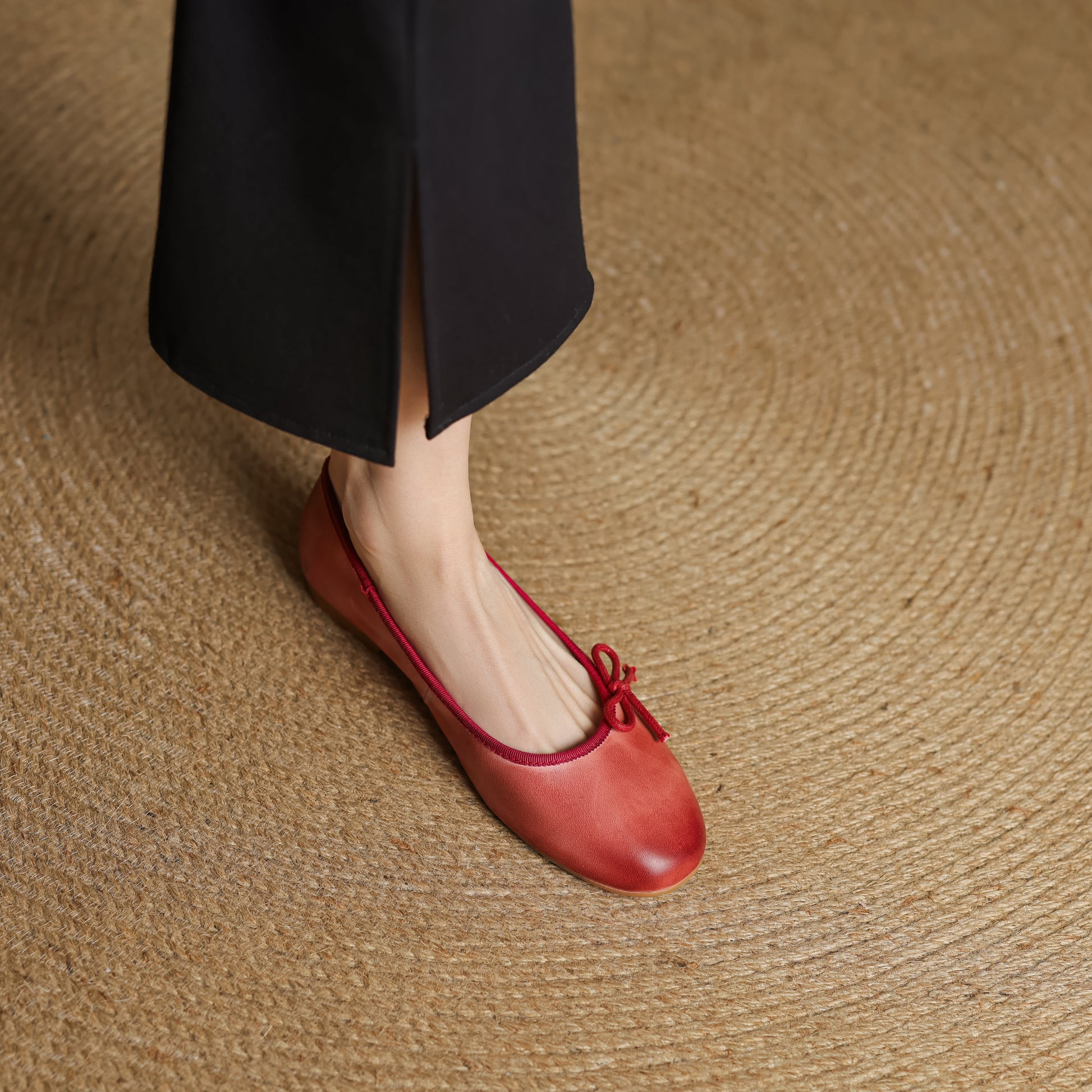 Handmade Comfortable Leather Flat Women's Shoes Minimalist Retro Style - RetroStep