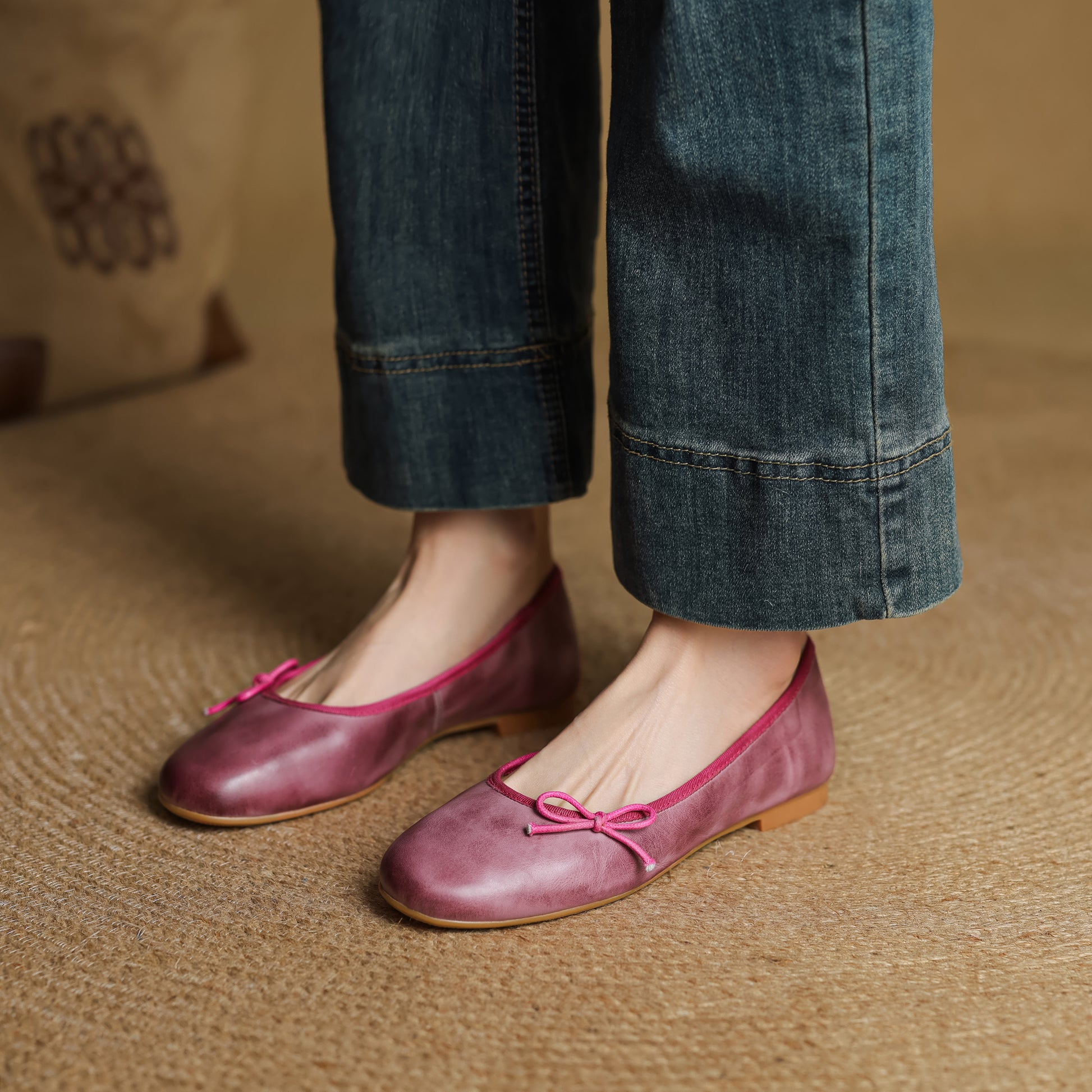 Handmade Comfortable Leather Flat Women's Shoes Minimalist Retro Style - RetroStep