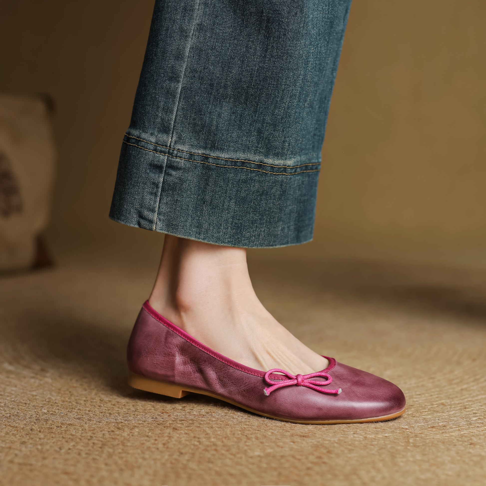 Handmade Comfortable Leather Flat Women's Shoes Minimalist Retro Style - RetroStep