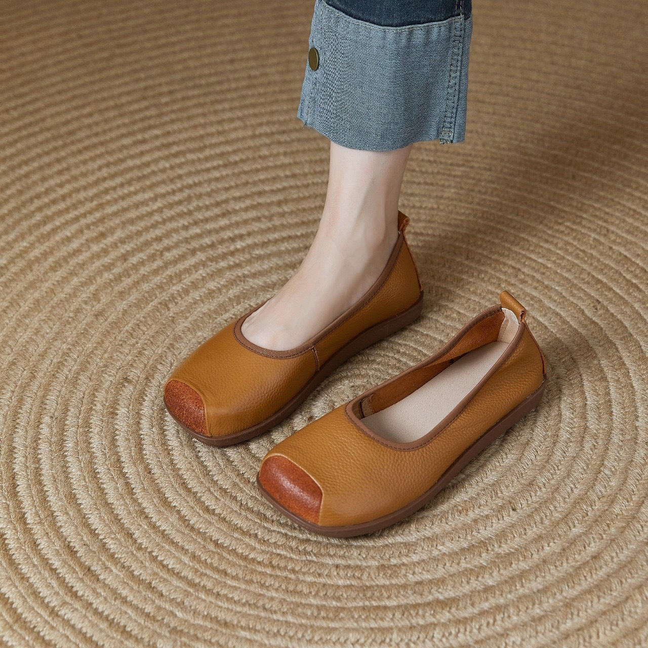 Women's Leather Round Toe Comfortable Ballet Flats
