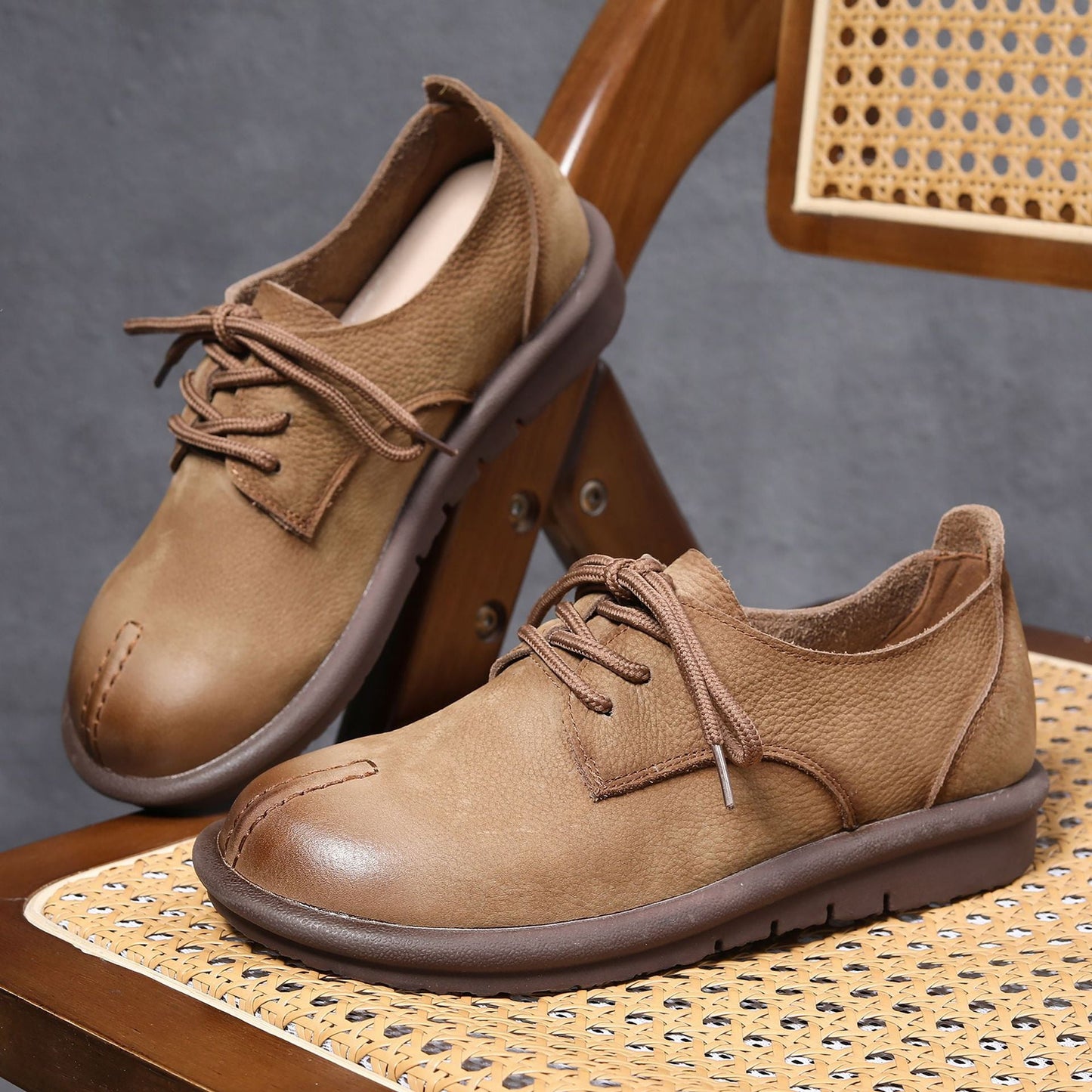 Women's Vintage Handmade Solid Soft Leather Casual Lace-up Shoes