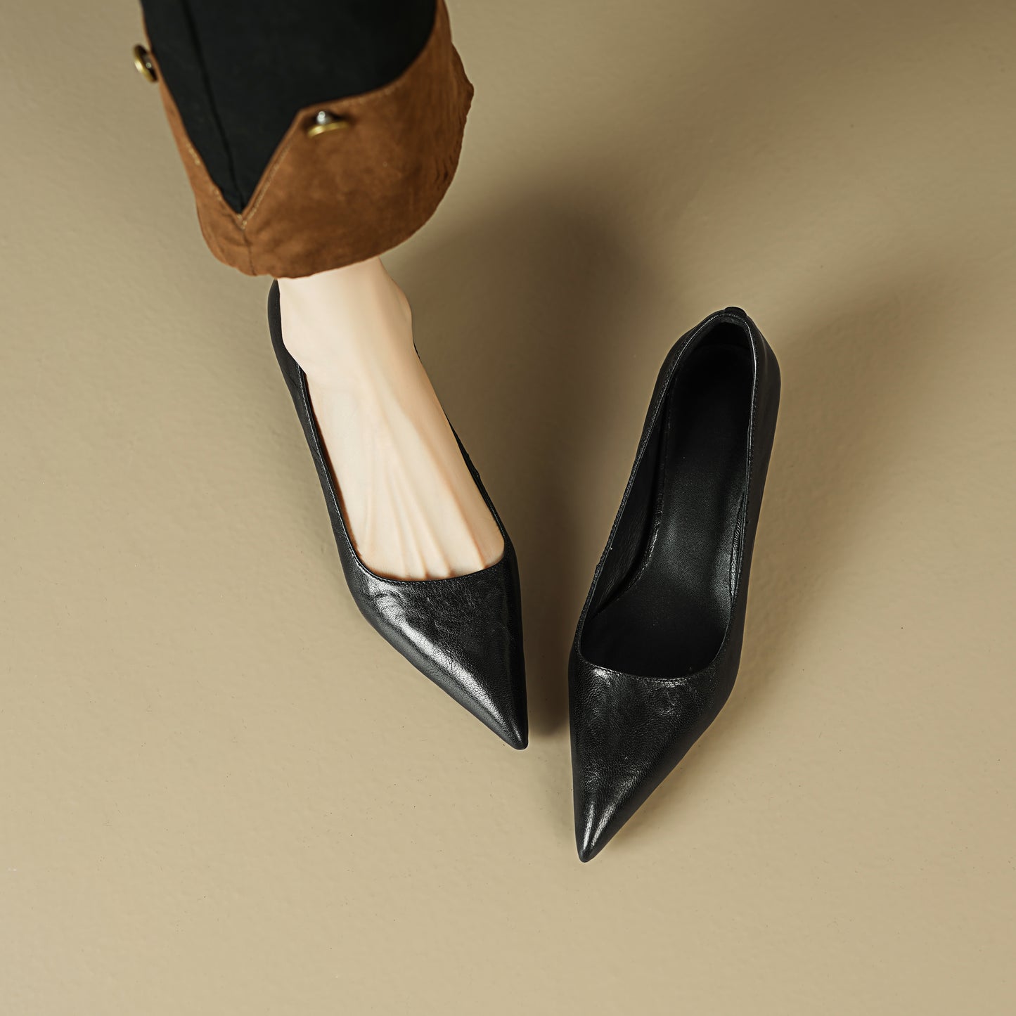 Sheepskin Kitten Heel Low Pointed Toe Pumps Women's Shoes - RetroStep