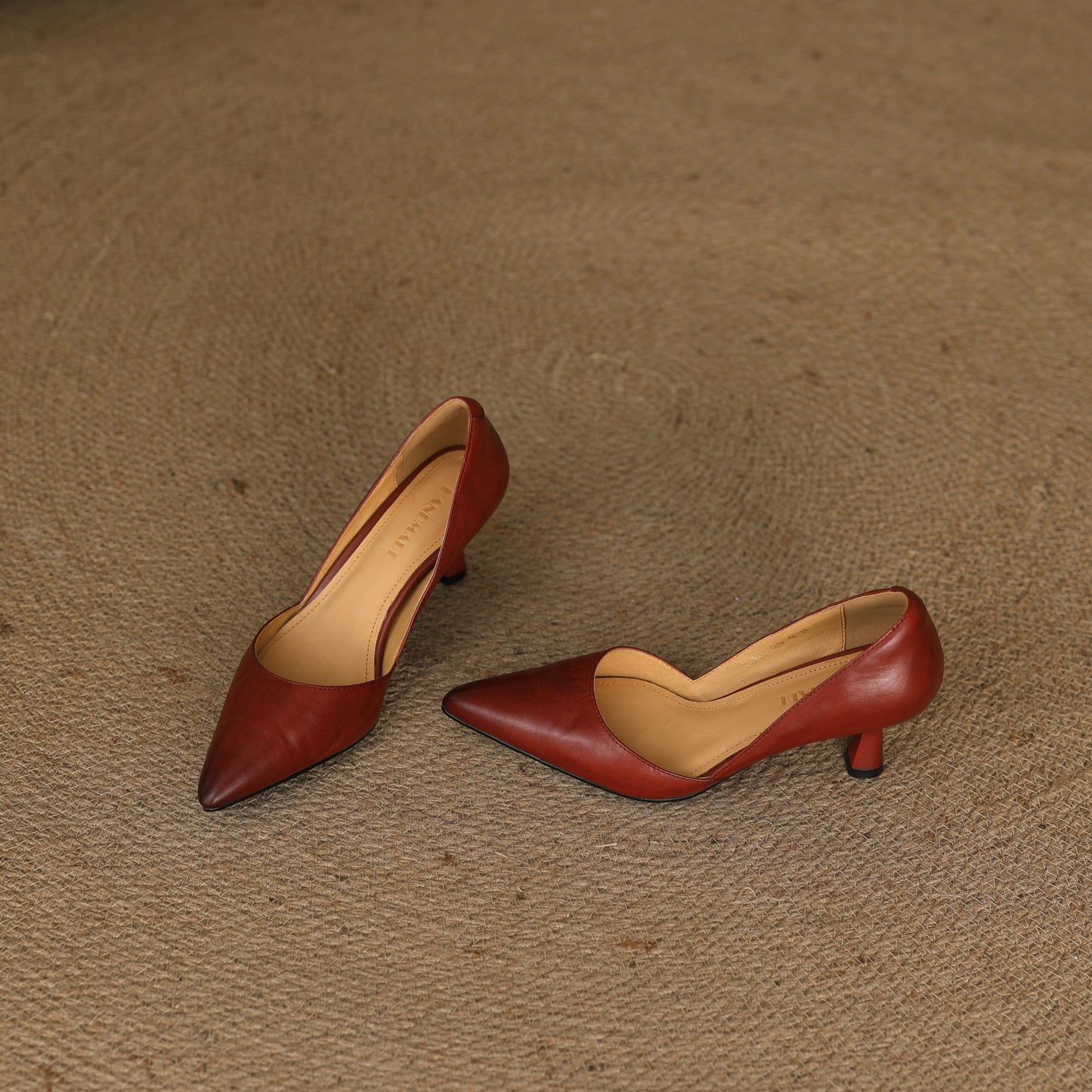 Women's Pointed Toe Leather Classic High Heels Pumps - RetroStep