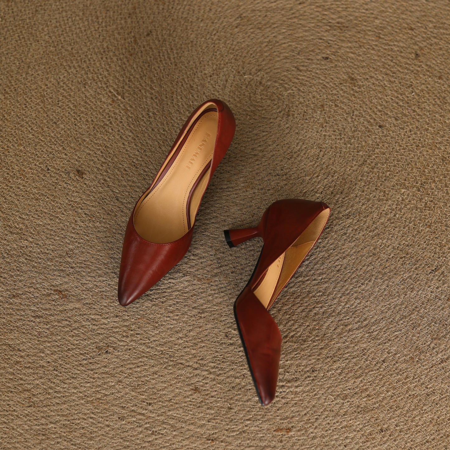 Women's Pointed Toe Leather Classic High Heels Pumps - RetroStep