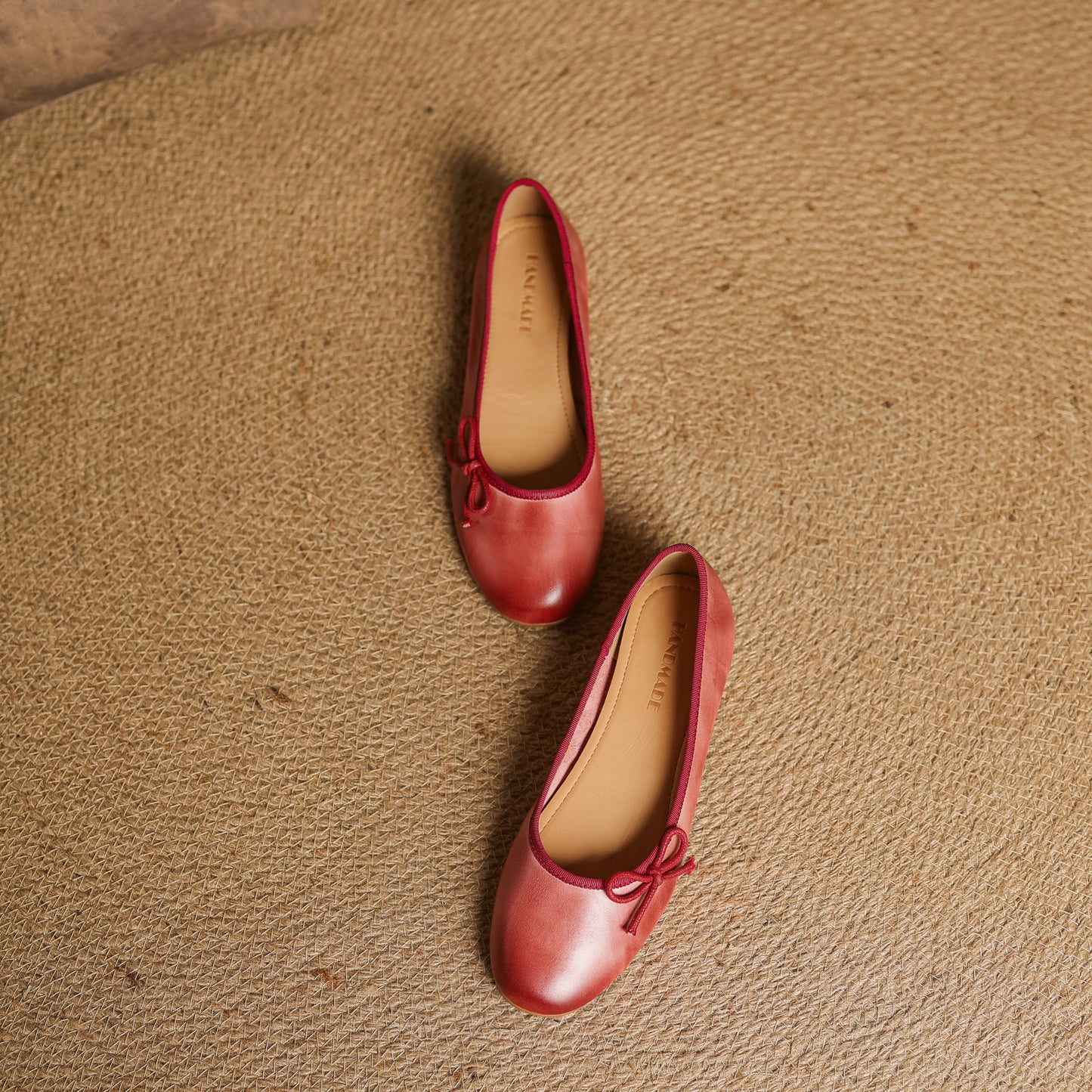 Handmade Comfortable Leather Flat Women's Shoes Minimalist Retro Style - RetroStep