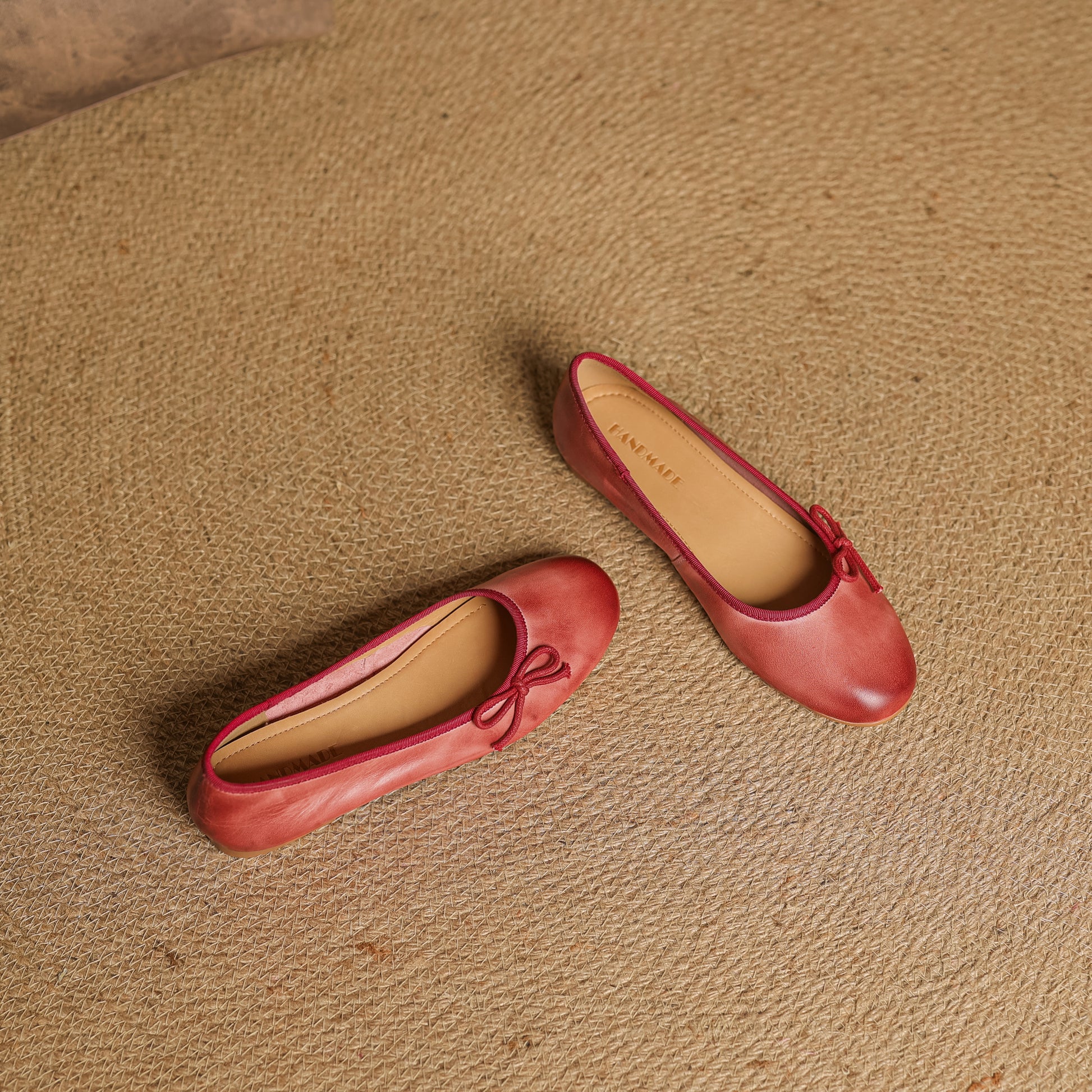 Handmade Comfortable Leather Flat Women's Shoes Minimalist Retro Style - RetroStep