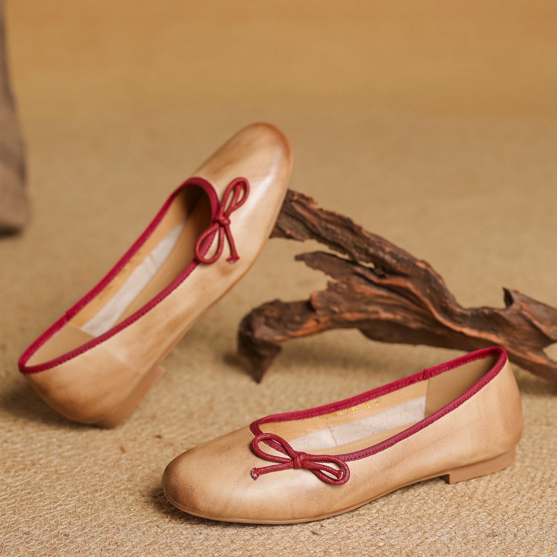 Handmade Comfortable Leather Flat Women's Shoes Minimalist Retro Style - RetroStep