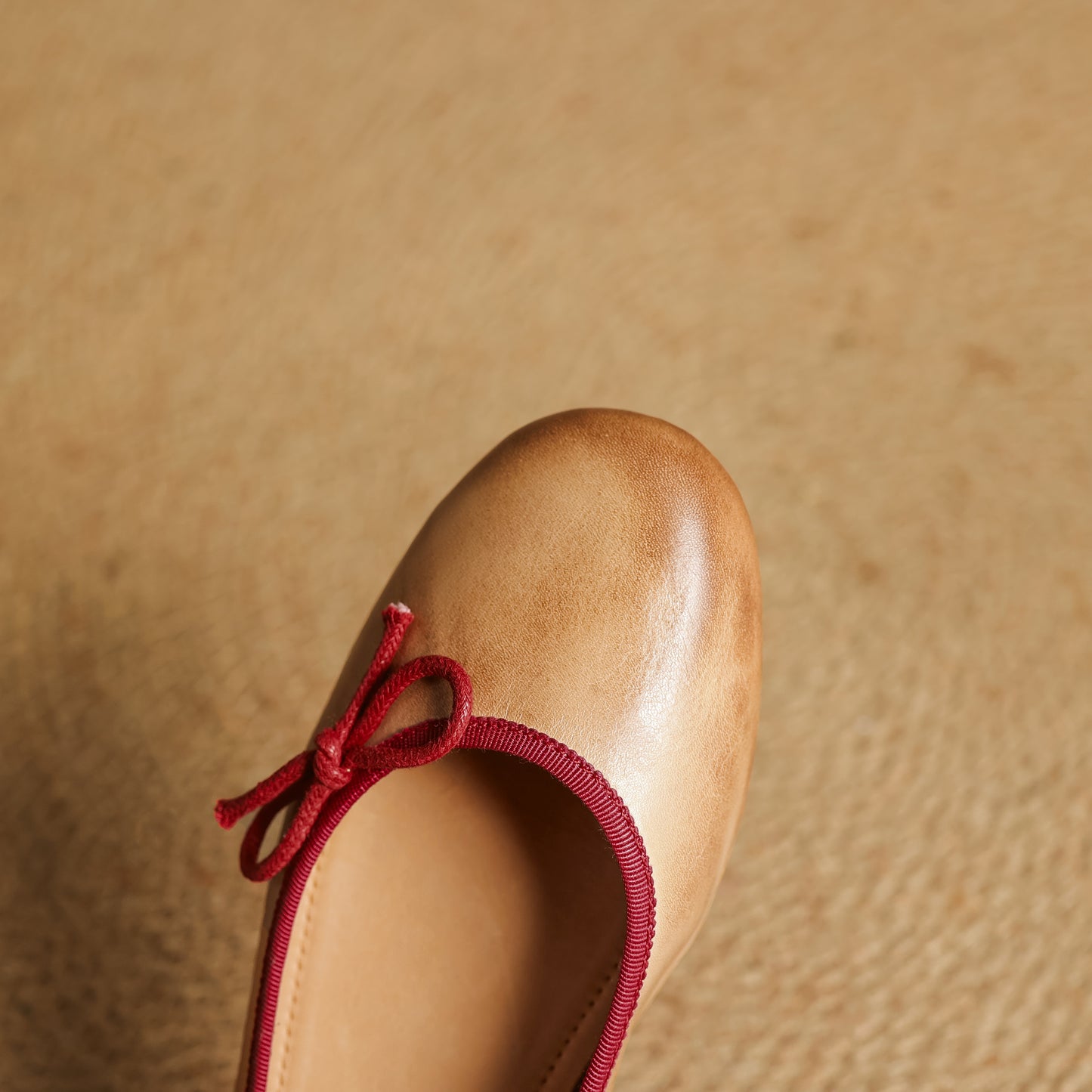 Handmade Comfortable Leather Flat Women's Shoes Minimalist Retro Style - RetroStep