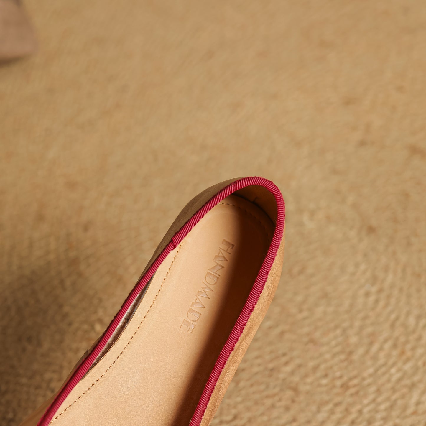 Handmade Comfortable Leather Flat Women's Shoes Minimalist Retro Style - RetroStep