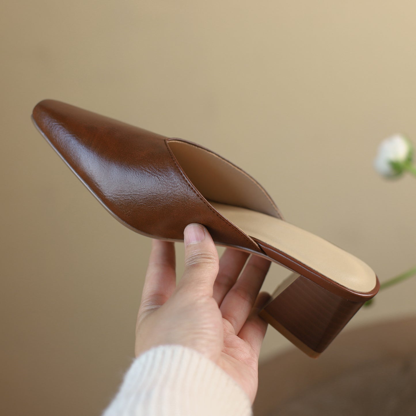 Women's Closed Toe Mid-Heel Block V Mule Shoes