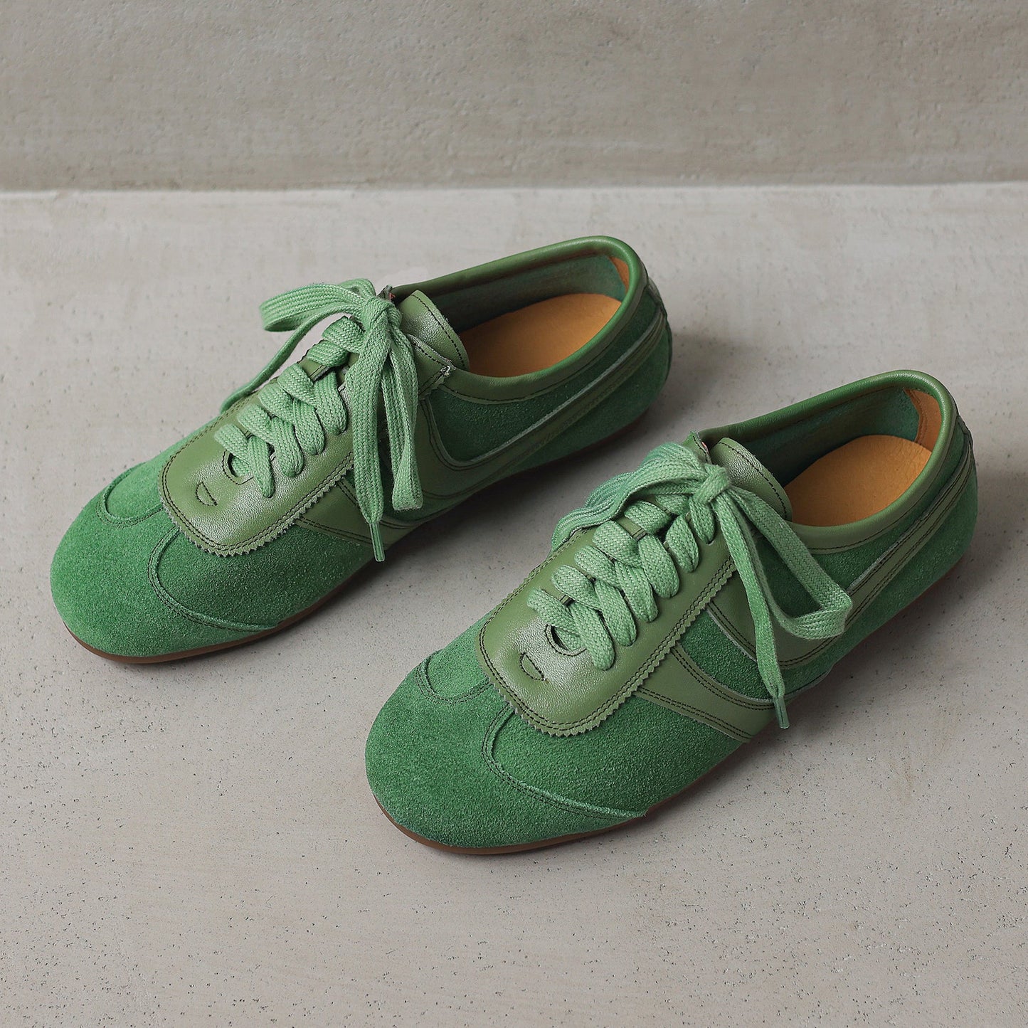 Women's Flat Cow Suede Lace-Up Soft Comfortable German Army Trainers