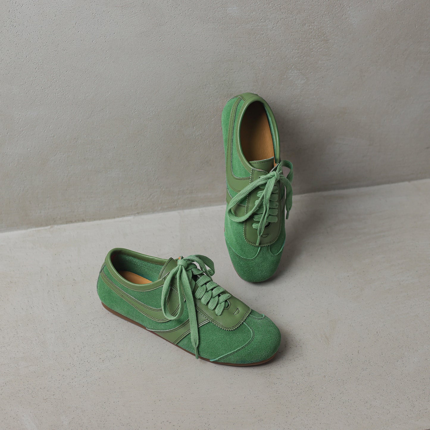 Women's Flat Cow Suede Lace-Up Soft Comfortable German Army Trainers