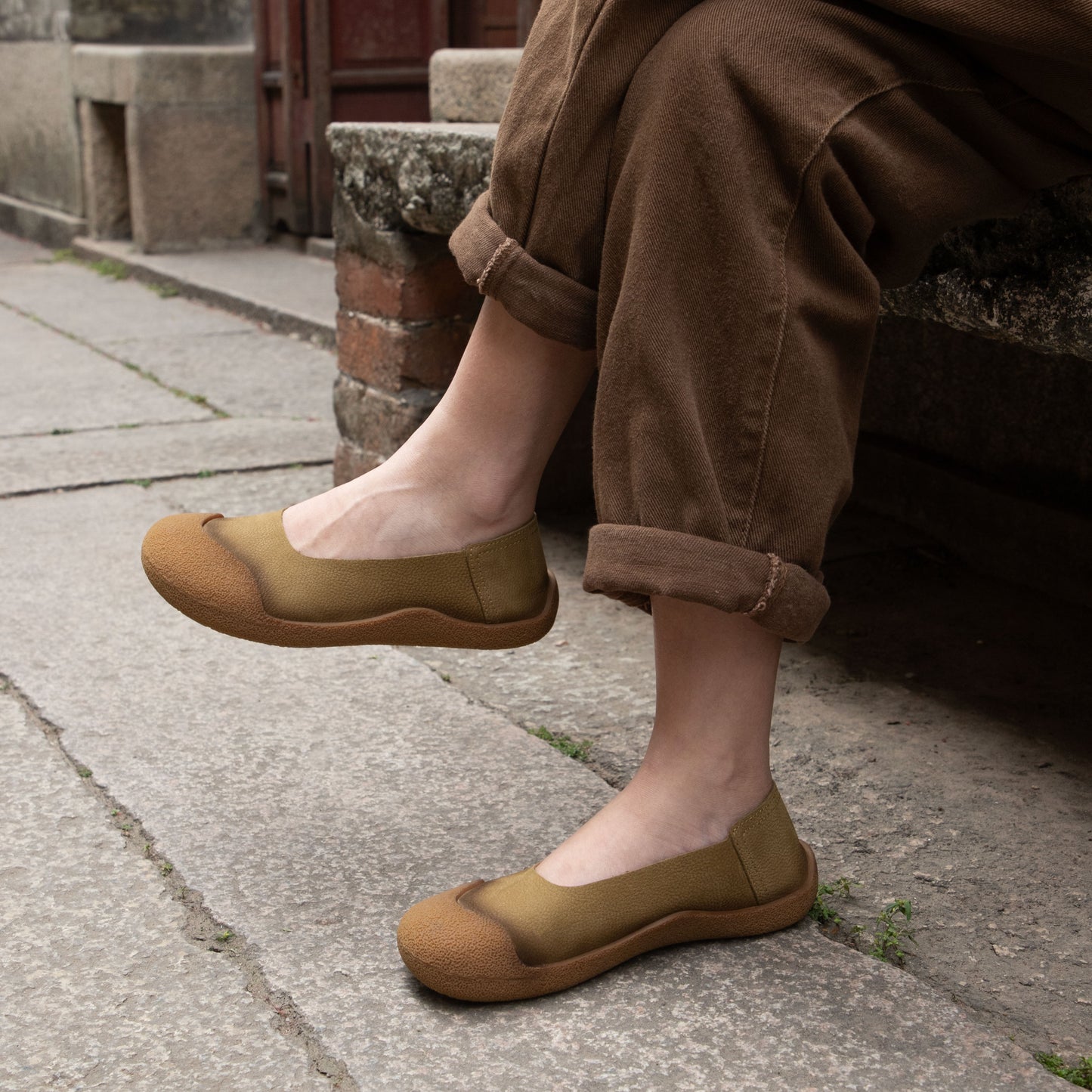 Women's Leather Casual Pull-On Glove Shoes