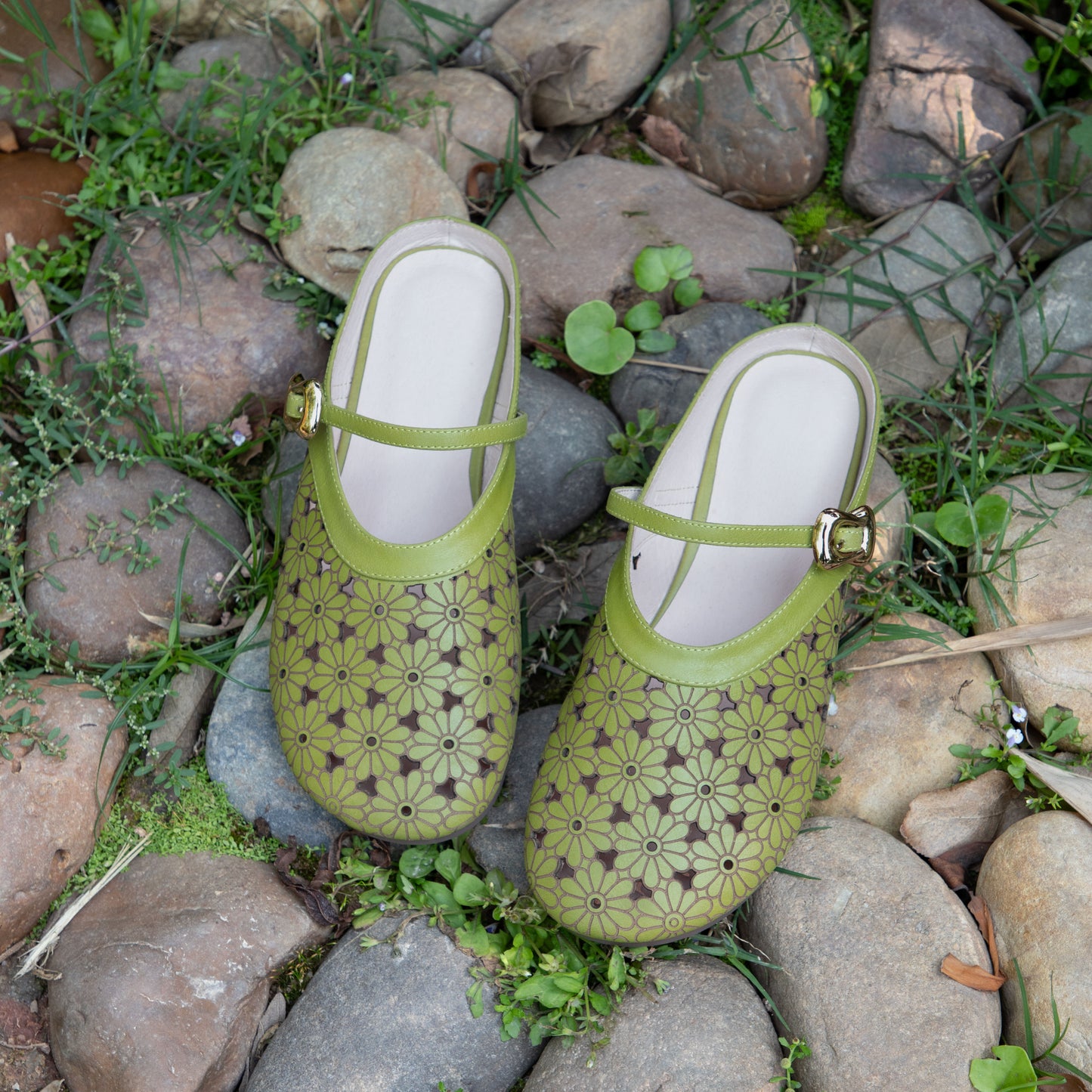 Women's Leather Summer Hollow Out Flat Sandals Mule Shoes