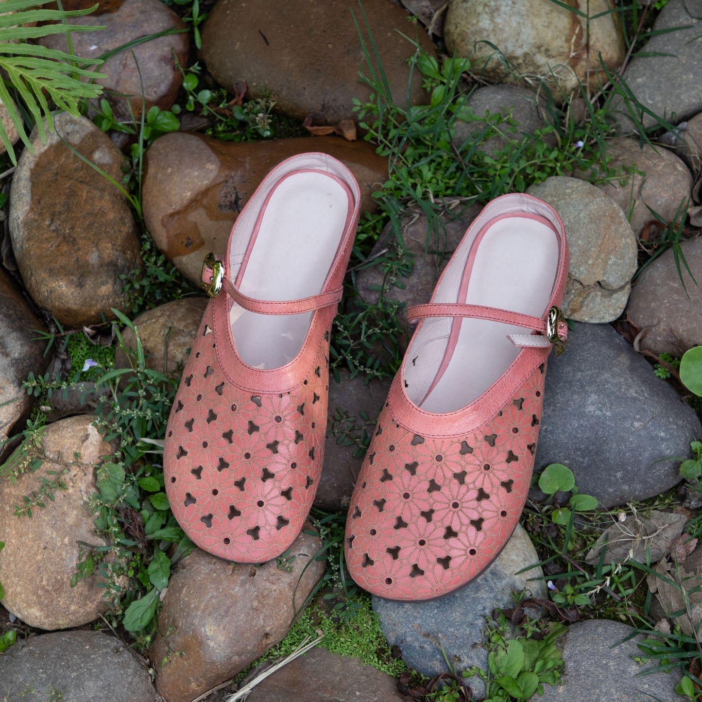 Women's Leather Summer Hollow Out Flat Sandals Mule Shoes