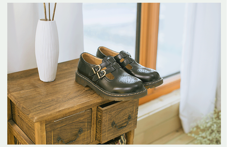 Womens T- Strap Double Buckle Strap Mary Jane Shoes Flats - RetroStep
