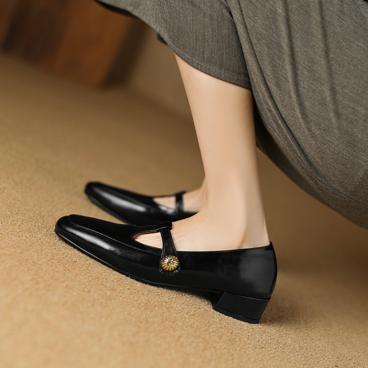 Women's Handmade Retro Leather Square Toe Chunky Heel T-Strap Mary Jane Pumps
