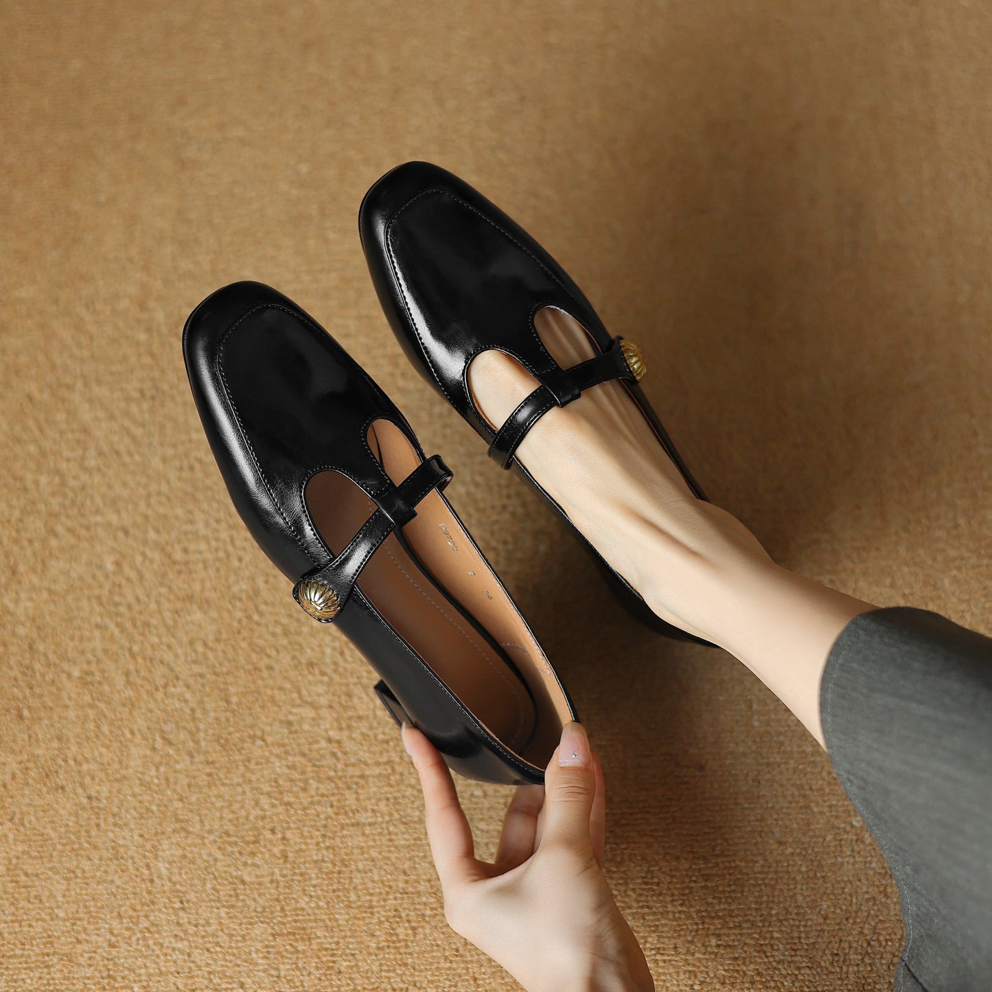 Women's Handmade Retro Leather Square Toe Chunky Heel T-Strap Mary Jane Pumps