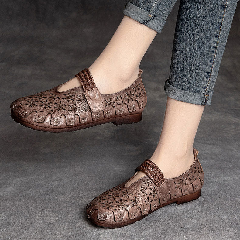 Floral Cut-out Leather Sandals - Women's Retro Round Toe Summer Walking Flats