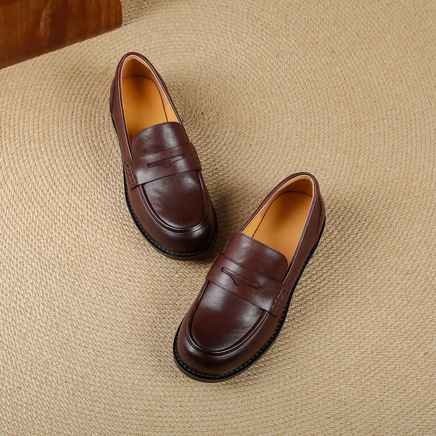 Women's Retro Leather Loafers Vintage Round Toe Slip-on Penny Flats