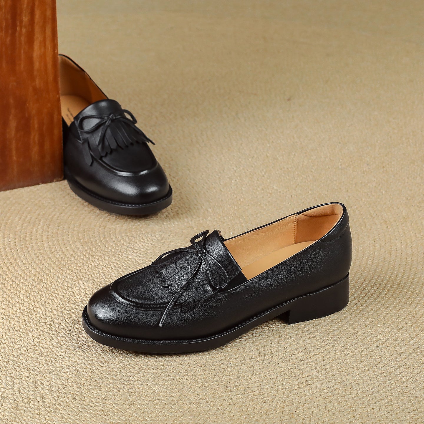 Women's Leather Tassel Loafers Classic British Style Commuter Flats